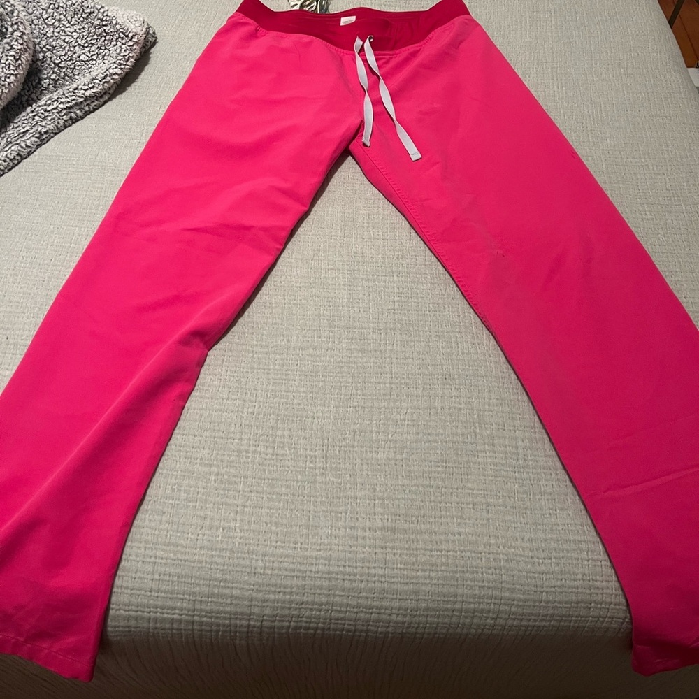 FIGS hot pink Livingston scrub pants size Medium
